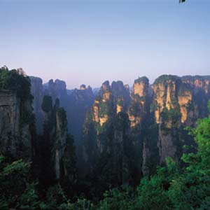 喜樂(lè)C線：（魅力湘西）鳳凰古城、天子山、寶峰湖純玩四日游