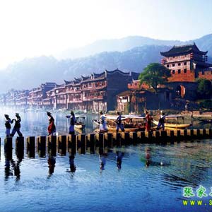 LH線：鳳凰古城、古苗寨神秘湘西一日游！