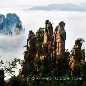 休閑自駕L線：張家界、袁家界、天子山、寶峰湖、猛洞河漂流、芙蓉鎮(zhèn)三晚四日游