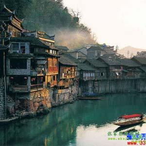 【長(zhǎng)沙往返路線1】張家界、鳳凰古城、天子山、黃龍洞三晚四日游